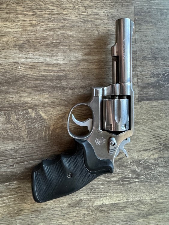 Smith & Wesson Model 64-img-0