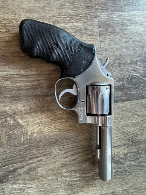 Smith & Wesson Model 64-img-1