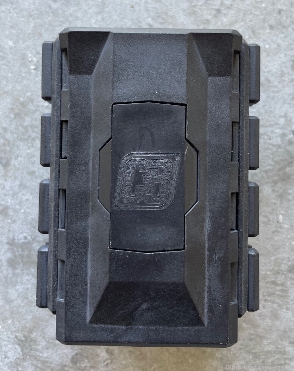 Adjustable Polymer Pistol Magazine Pouch w/ Belt Clip-img-0