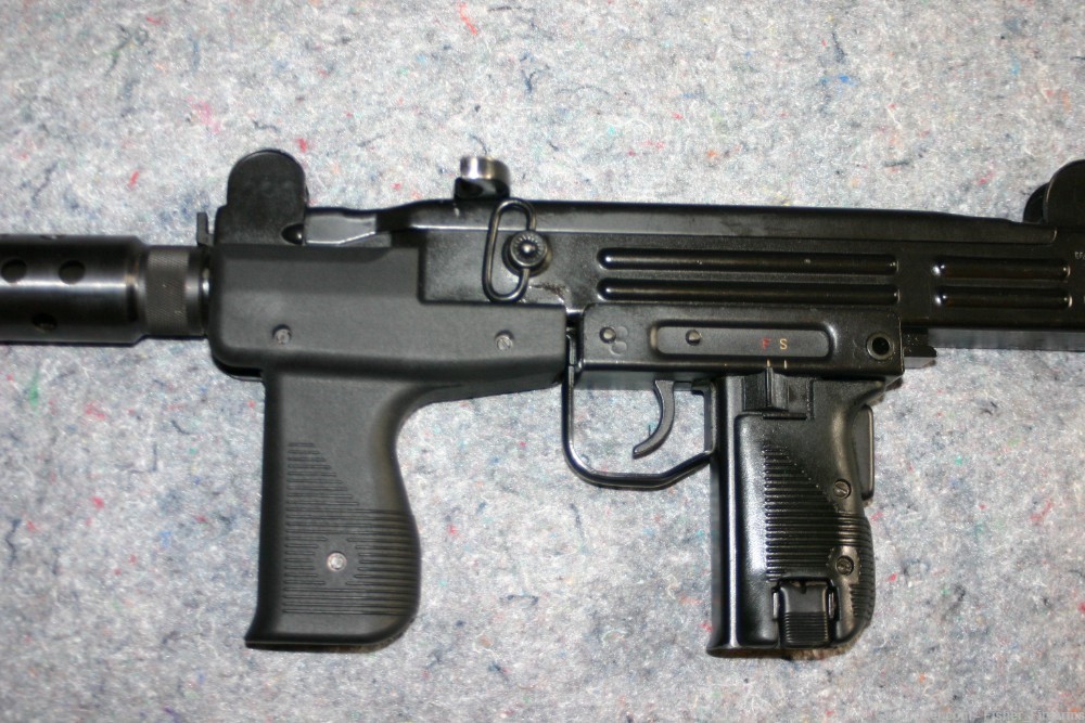 Uzi  Model A  9mm Carbine  Action Arms,  Comes with 8 Magazines & Mag Pouch-img-4