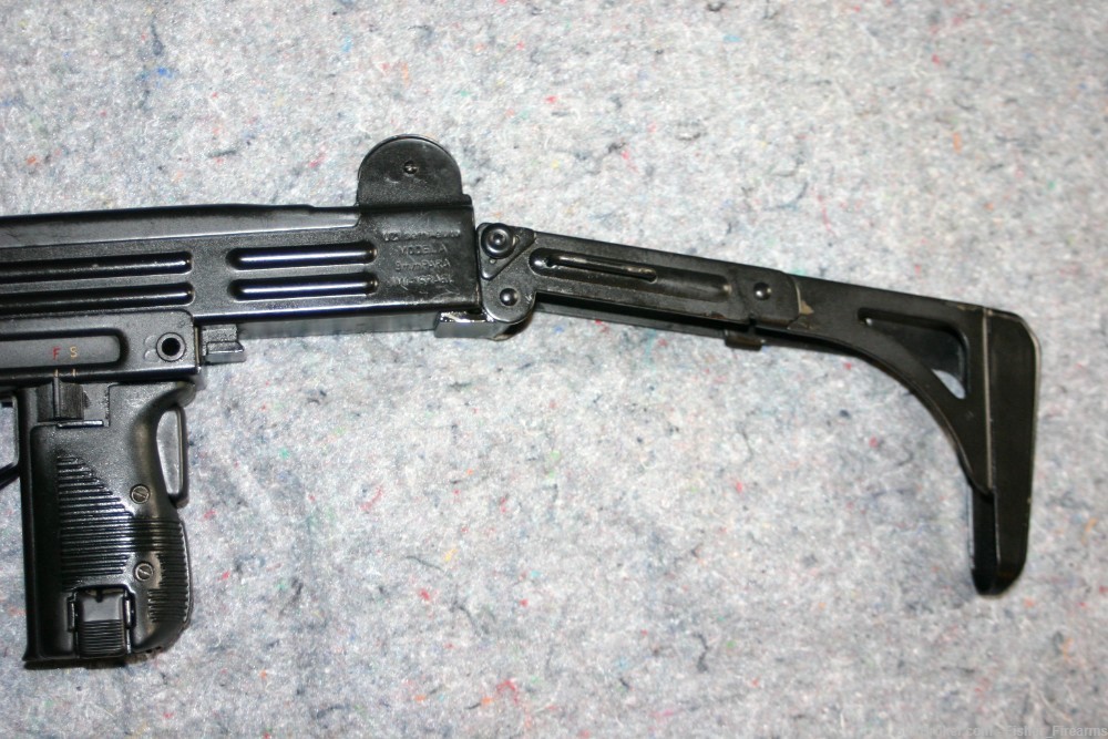 Uzi  Model A  9mm Carbine  Action Arms,  Comes with 8 Magazines & Mag Pouch-img-5