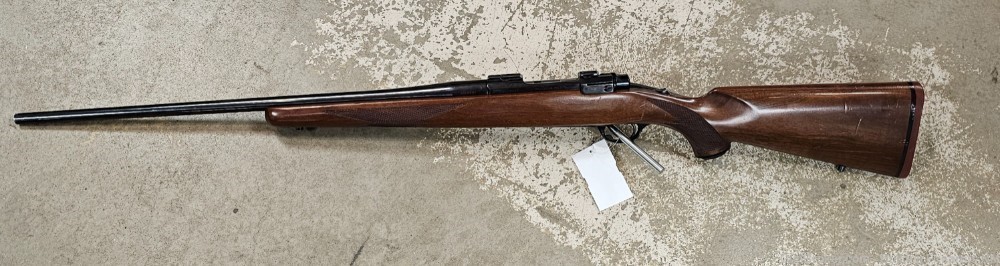 Ruger M77 bolt action rifle .220 Swift-img-1