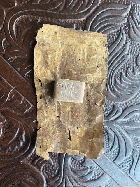 WW1 GERMAN ARMY SOLDIERS TRENCH SOAP IN WRAPPING ORIGINAL EX MILITARY MUSEU-img-0