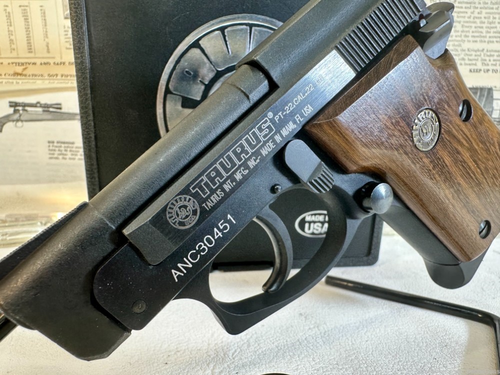 TAURUS PT 22 22LR PT-22 VERY CLEAN! PENNY AUCTION! -img-1
