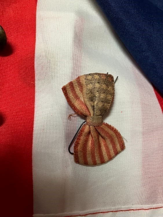 Civil War patriotic Hair bow and cuff buttons, 3 items-img-9