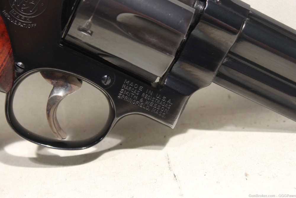 Smith & Wesson 57 41 MAG MINT-img-3