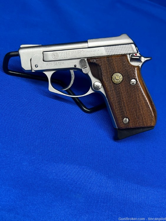 Taurus PT-22 Pistol .22 LR no reserve penny auction-img-3