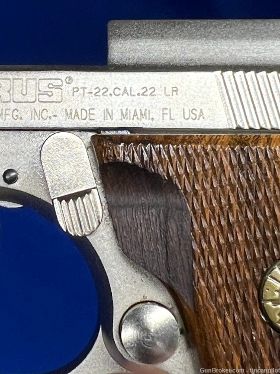 Taurus PT-22 Pistol .22 LR no reserve penny auction-img-17