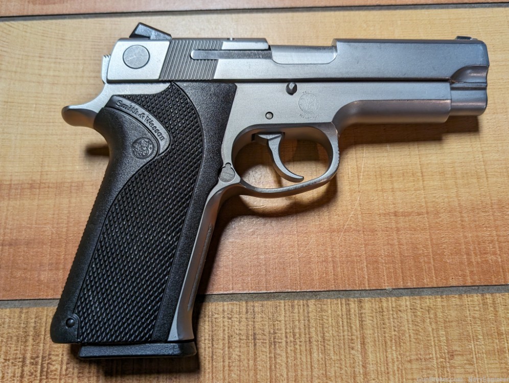 S&W Model 1076 10mm with decocker Smith & Wesson 3rd gen stainless -img-5