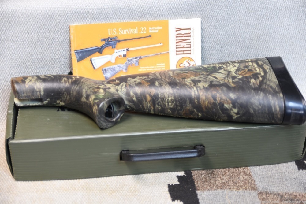 Henry U.S. Survival rifle in Camo 22 LR as NEW 2 Mags w/Box-img-0