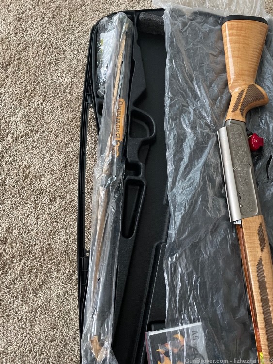 Browning A5 Ultimate Maple 12GA 28Inch Limit Edition-img-8