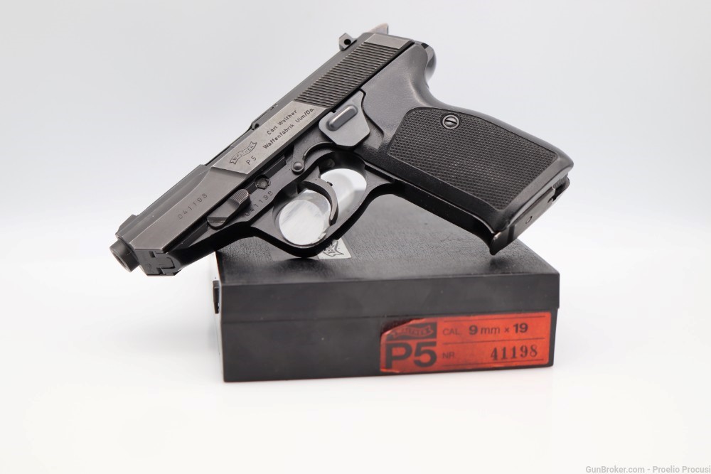 Walther P5 9x19mm two magazines matching box-img-0