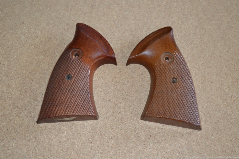 Wood grips for Colt revolver? | Colt Python?-img-0
