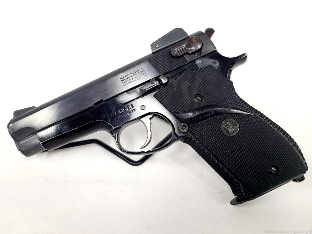 Smith & Wesson 439 pistol  -img-0