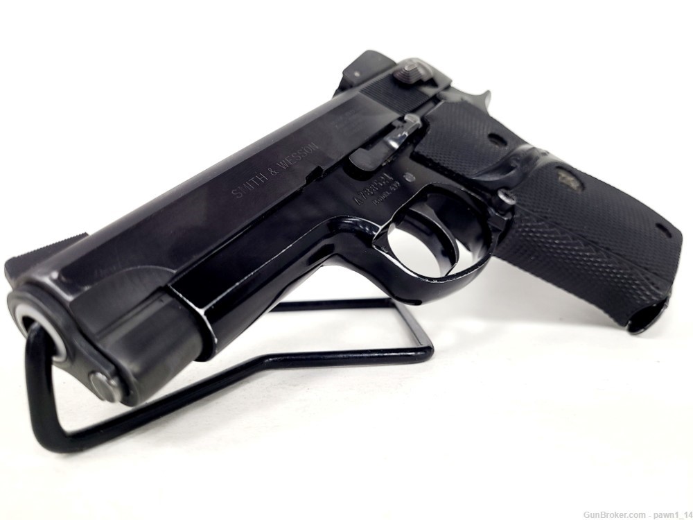 Smith & Wesson 439 pistol  -img-3