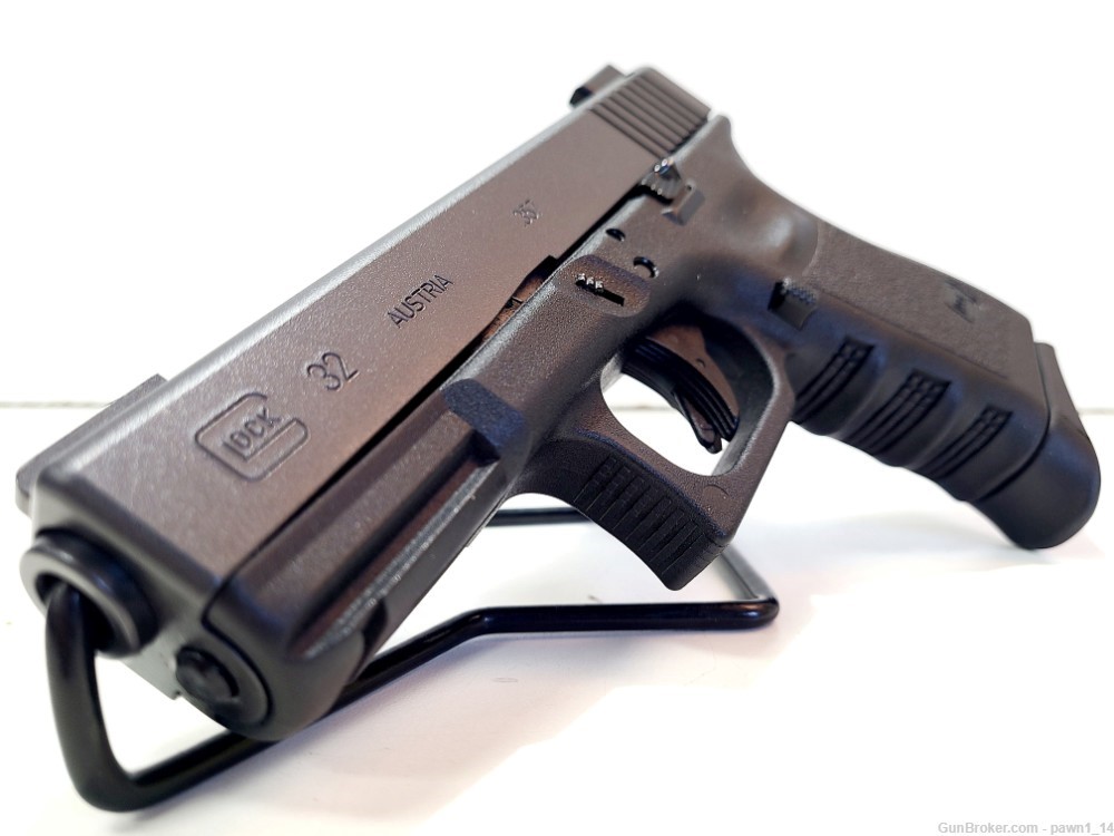 Glock 32 .357 SIG Pistol With 1 Magazine-img-3