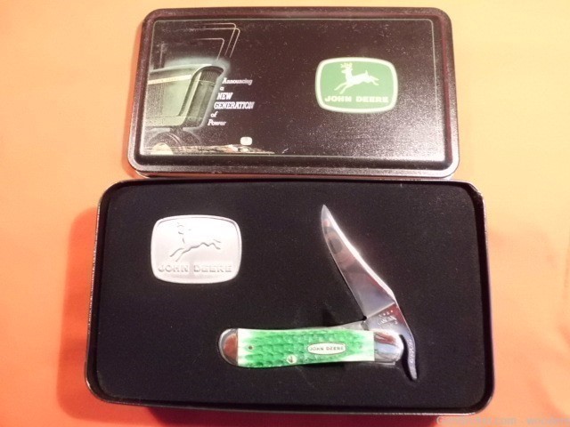 Case XX John Deere 61953 L SS Russlock Green Bone Pocket Knife 2001 Tin JD-img-0