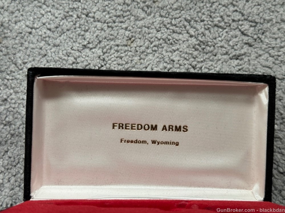 Freedom Arms Mini .22LR pre patent with holster.-img-5