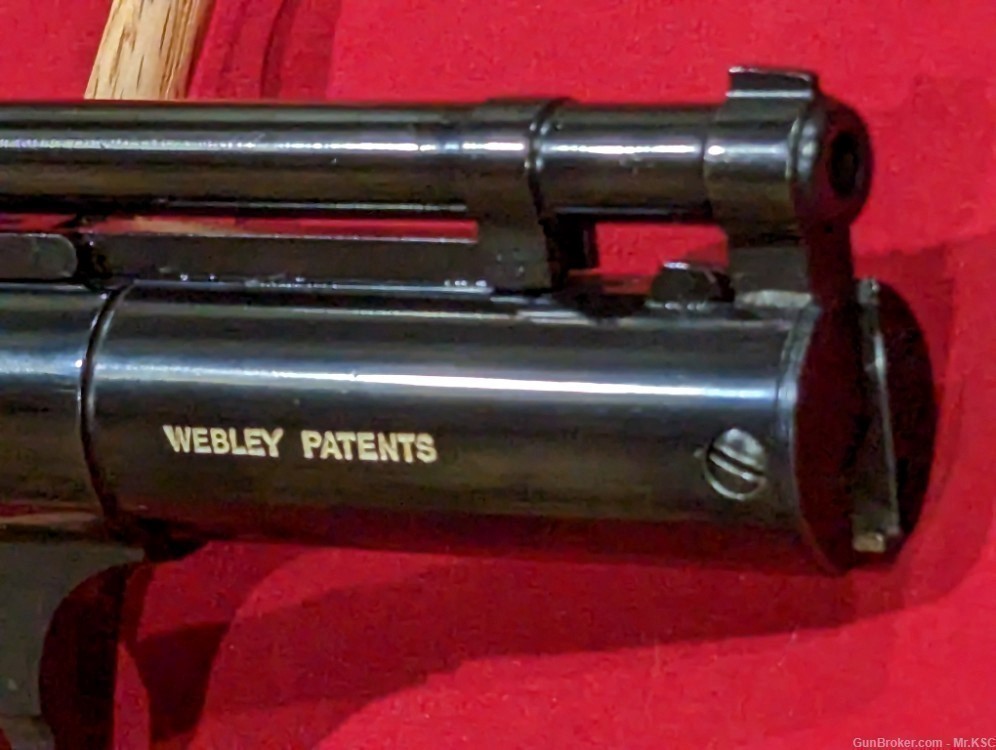 WEBLEY SENIOR 1963 air pistol. .22 caliber Rare, in exc. condition. -img-3