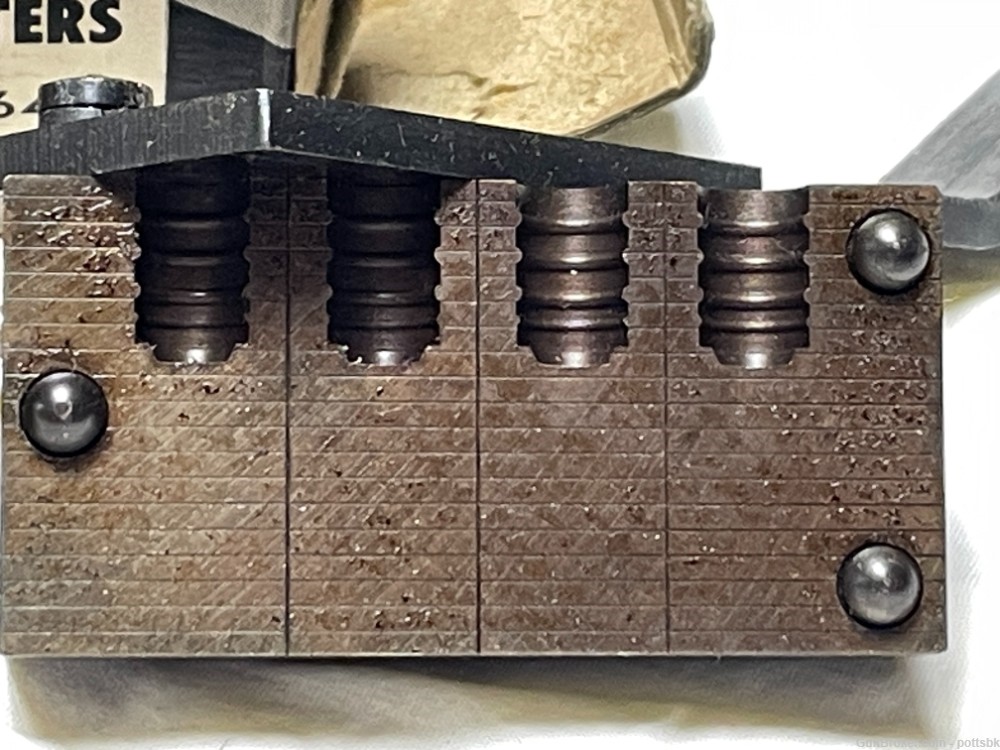 New Lyman 4 cavity cast wadcutter bullet mold-img-3