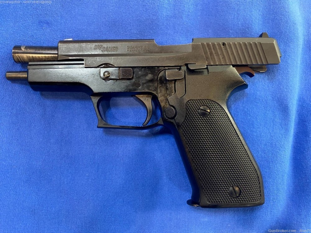 Sig P220 German-img-2