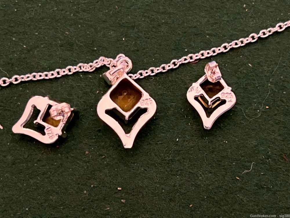 STERLING SILVER NECKLACE WITH PENDANT & EARRING SET & MATCHING YELLOW STONE-img-3