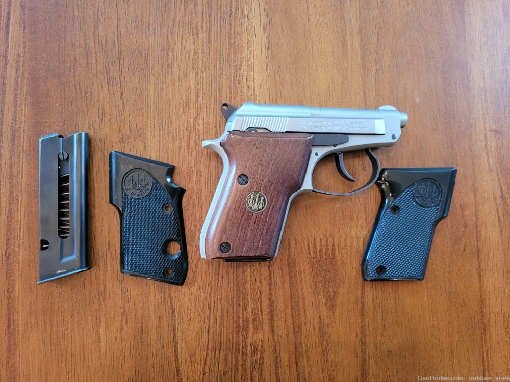 Beretta 21a Bobcat in 22LR - Upgraded grips and 2 10-round Mags-img-2