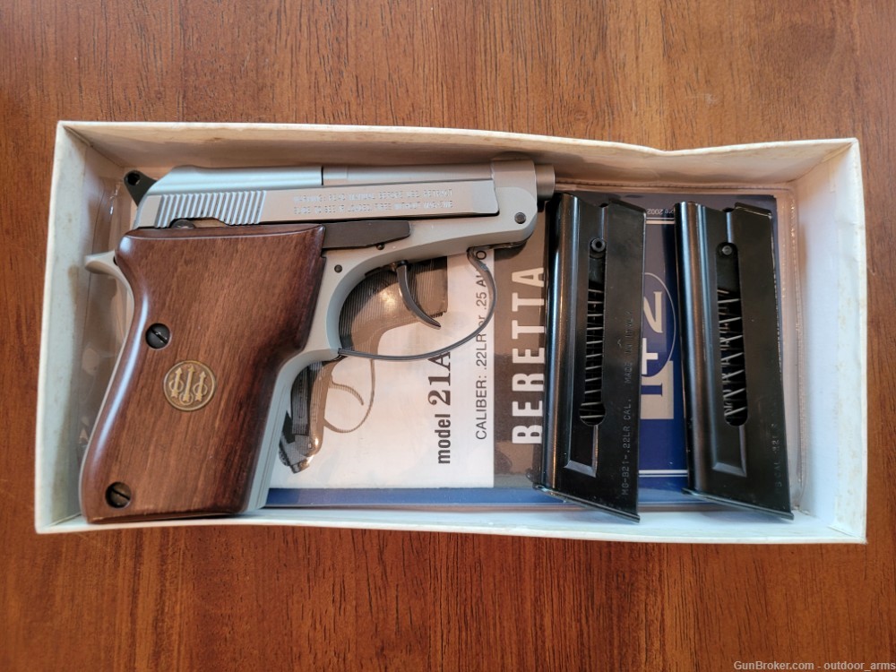 Beretta 21a Bobcat in 22LR - Upgraded grips and 2 10-round Mags-img-0