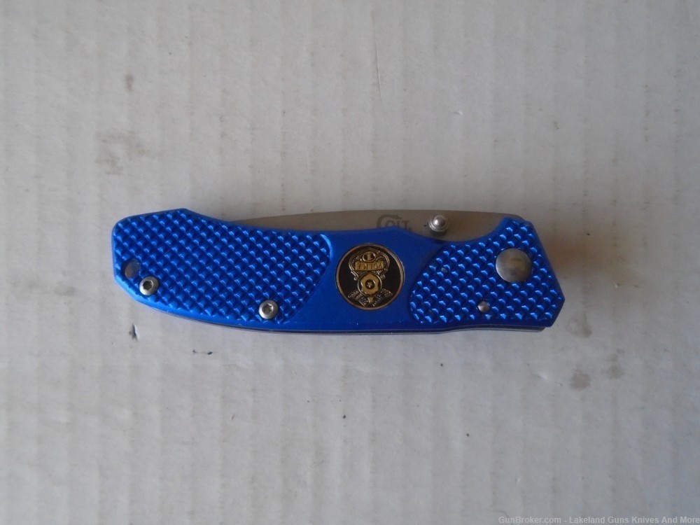 Colt CT520 Blue Police Knife with Police Officer Badge Logo. Price reduced!-img-5