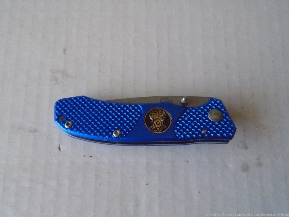 Colt CT520 Blue Police Knife with Police Officer Badge Logo. Price reduced!-img-6