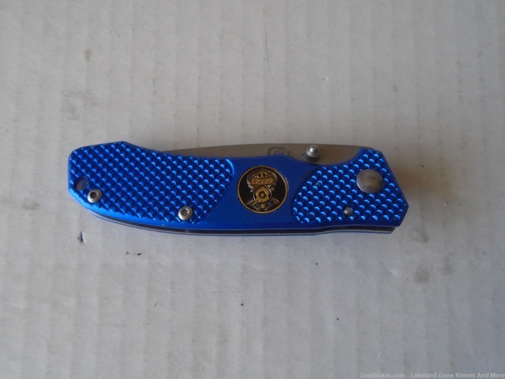 Colt CT520 Blue Police Knife with Police Officer Badge Logo. Price reduced!-img-7