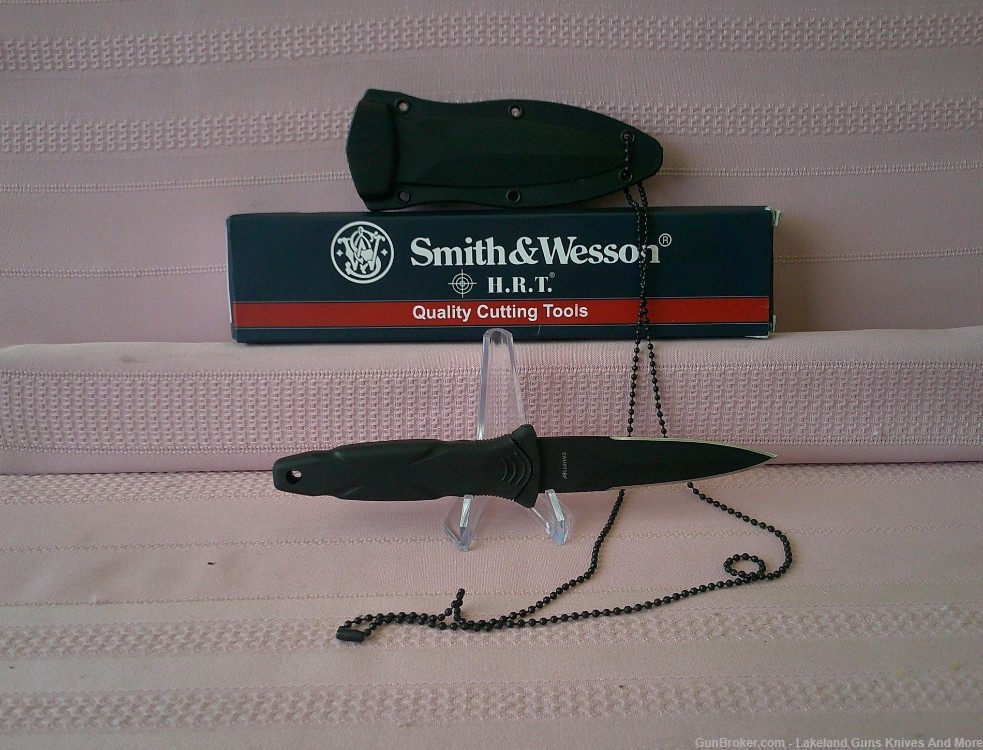 NIB SMITH & WESSON H.R.T. Full Tang Black Spear Blade Belt or Boot Knife!-img-4