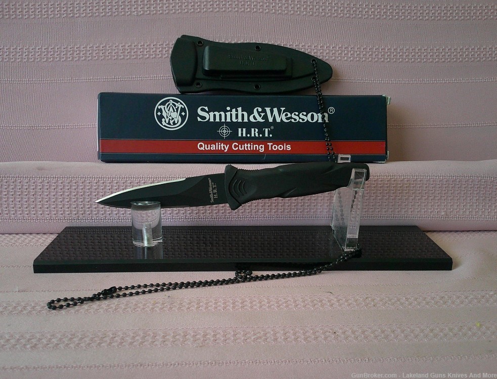NIB SMITH & WESSON H.R.T. Full Tang Black Spear Blade Belt or Boot Knife!-img-0