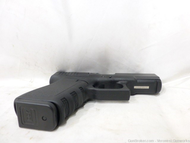 Glock 19 Gen 3 9mm 4" Finger Grooves (2) 15 rd Factory Sights EXCELLENT-img-8