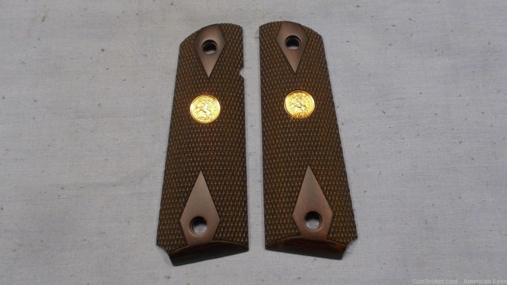 One Set Colt Gold Medallion Logo 1911 Wood Grips W/ Safety Cut Nice-img-17