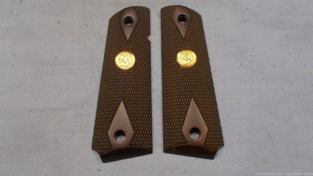 One Set Colt Gold Medallion Logo 1911 Wood Grips W/ Safety Cut Nice-img-1