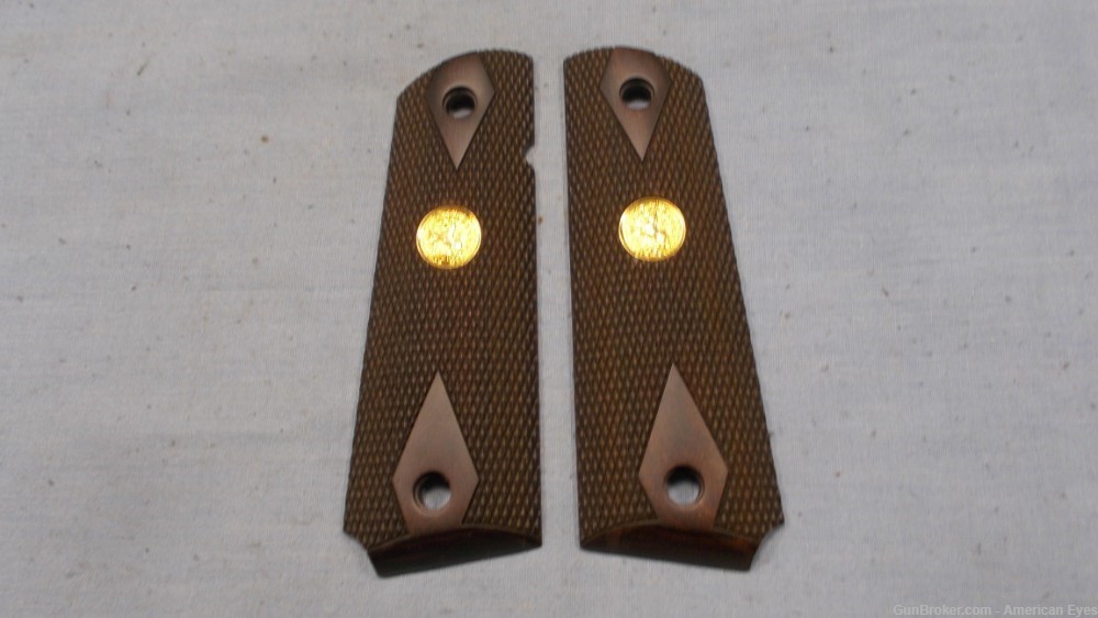 One Set Colt Gold Medallion Logo 1911 Wood Grips W/ Safety Cut Nice-img-14
