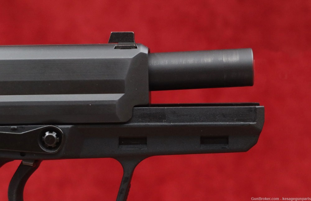 HK Heckler Koch P2000 NUMBER 1 VERY FIRST ONE AFTER PROTOTYPES 9mm-img-17