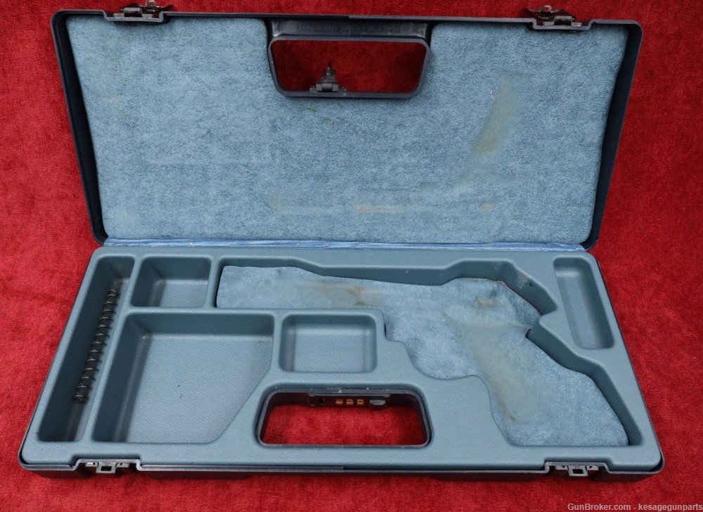 Walther P88 Champion RARE White Frame w/ 2 Magazines Case Excellent Cond-img-18