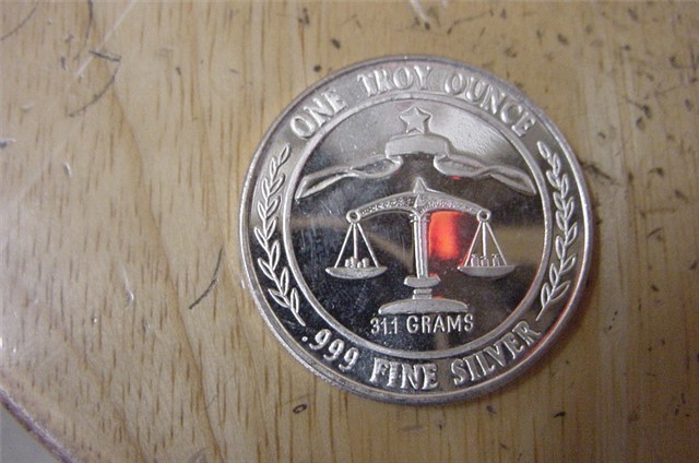 1984 Parliament Shield  Silver Coin-img-1