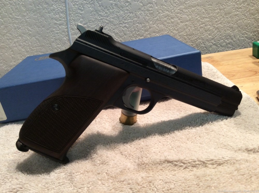 Swiss Sig p210-6 with .22 caliber conversion-img-0