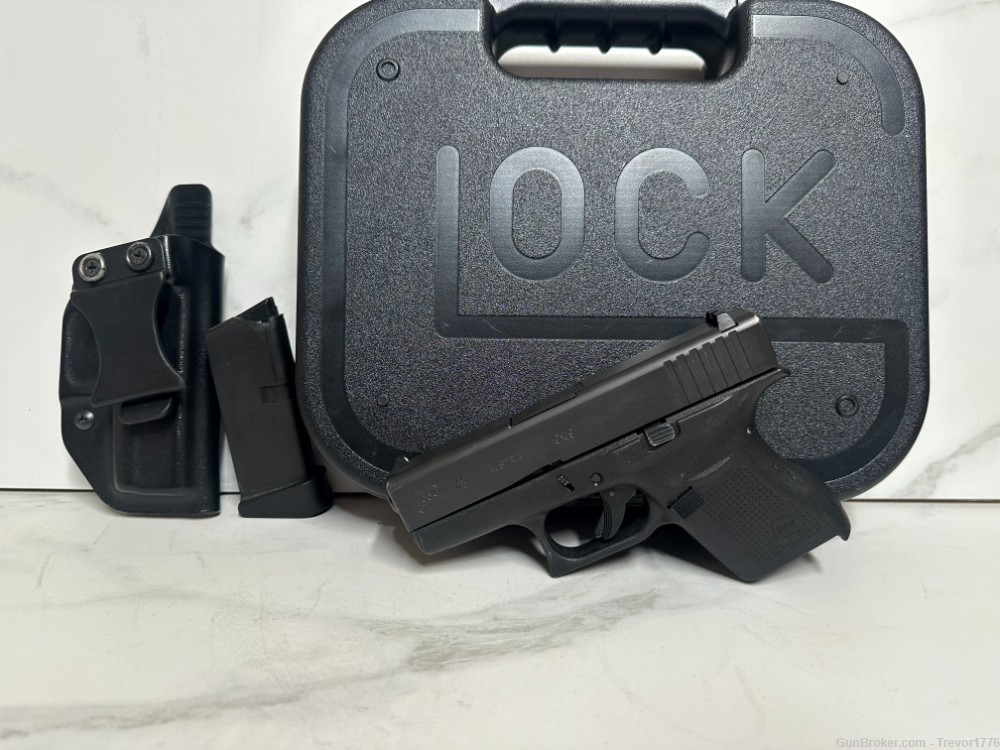 Glock 43 9mm - With Box and Mag - Buy it now gets ammo-img-1