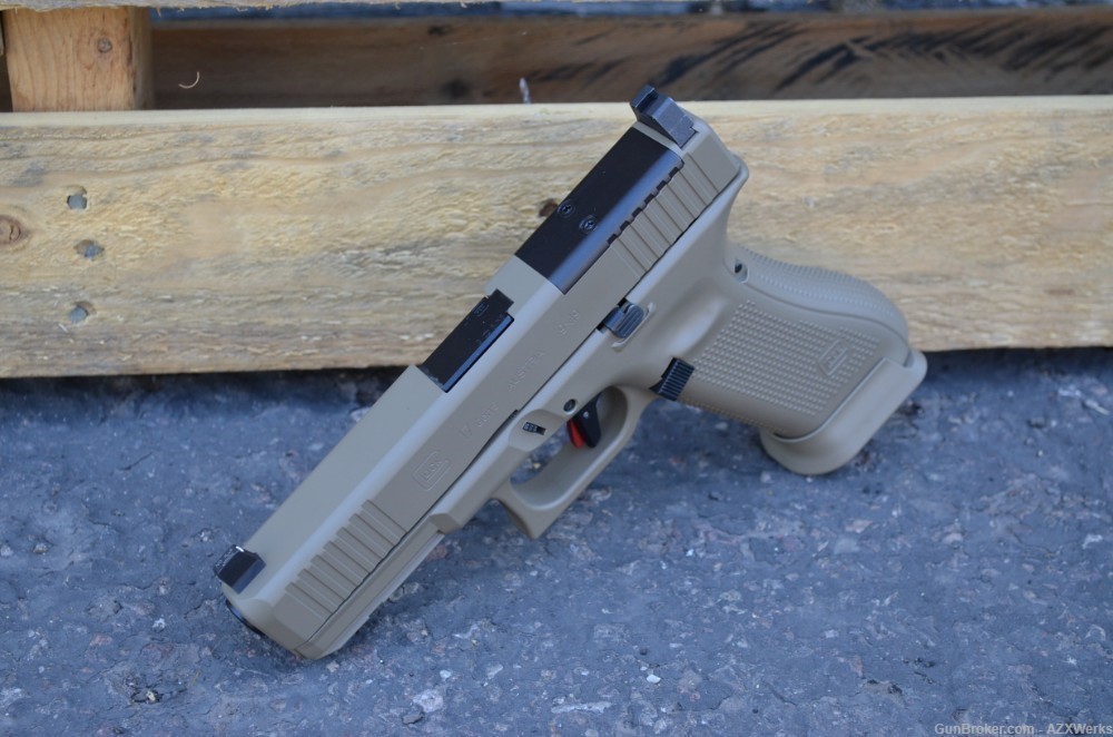 Glock 17 G5 MOS X-Werks Magpul FDE Magwell Timney Alpha Trijicon Sup HT NS -img-2
