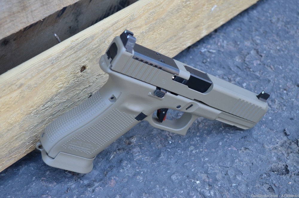 Glock 17 G5 MOS X-Werks Magpul FDE Magwell Timney Alpha Trijicon Sup HT NS -img-5