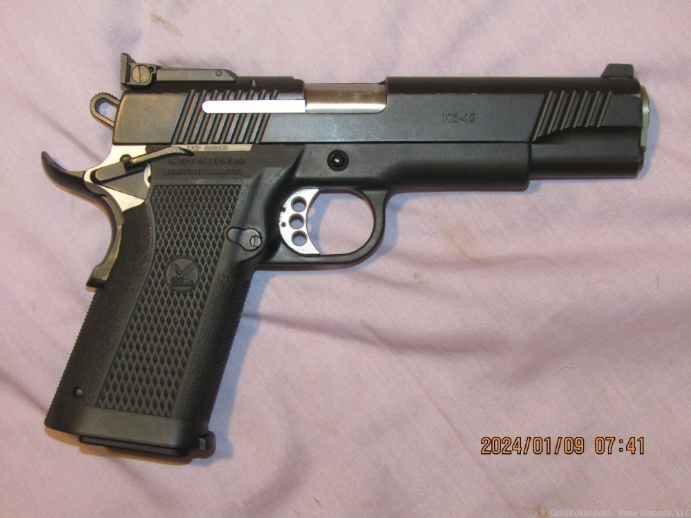 Wilson Combat, KZ-45, 5 inch barrel, with 4 magazines and soft case, excell-img-5