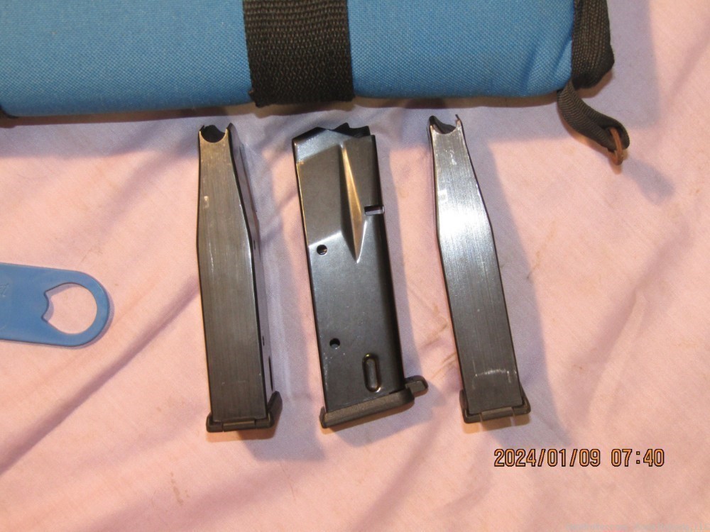 Wilson Combat, KZ-45, 5 inch barrel, with 4 magazines and soft case, excell-img-1