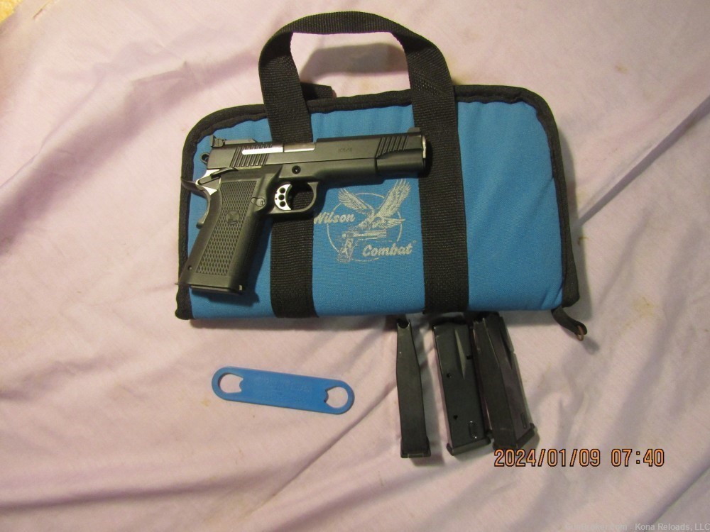 Wilson Combat, KZ-45, 5 inch barrel, with 4 magazines and soft case, excell-img-0