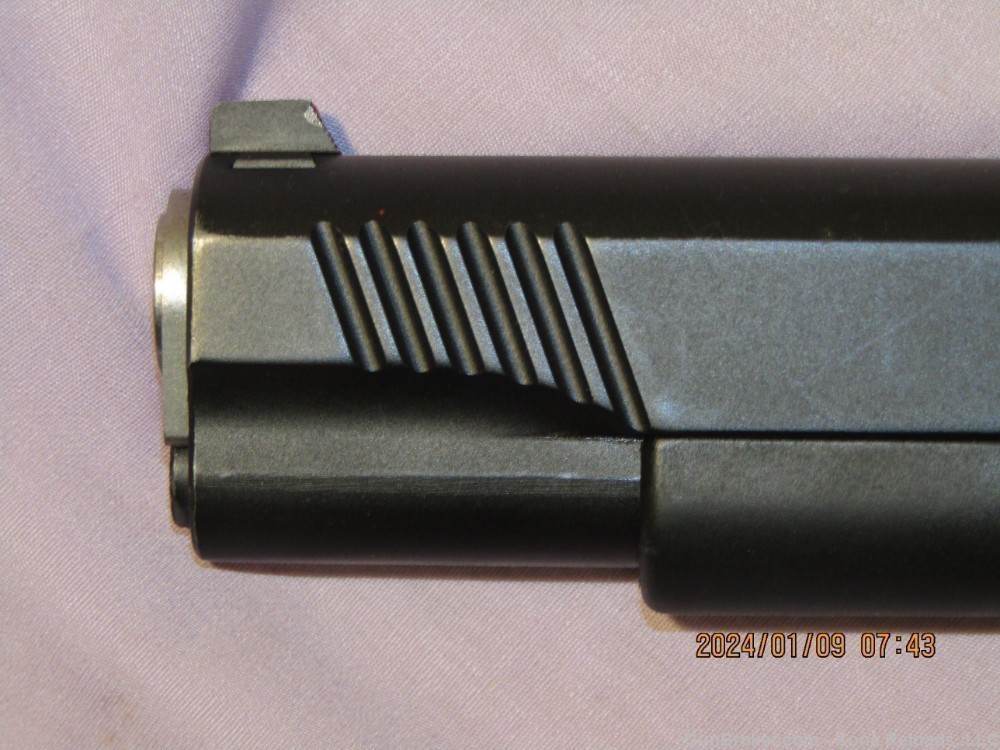 Wilson Combat, KZ-45, 5 inch barrel, with 4 magazines and soft case, excell-img-11