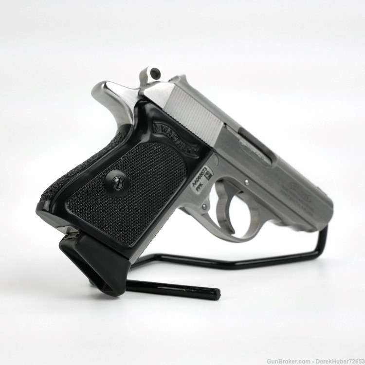 Walther PPK (380 ACP) W/Holster, Extra Mag, & Case-img-7