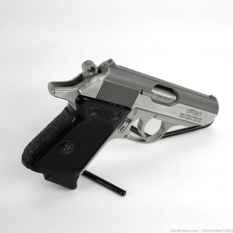 Walther PPK (380 ACP) W/Holster, Extra Mag, & Case-img-6